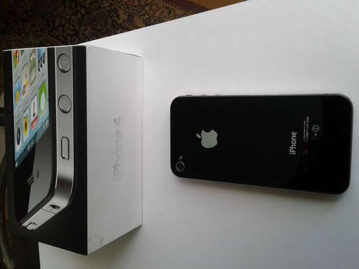 iPhone 4 8 GB Black БУ iPoster.ua