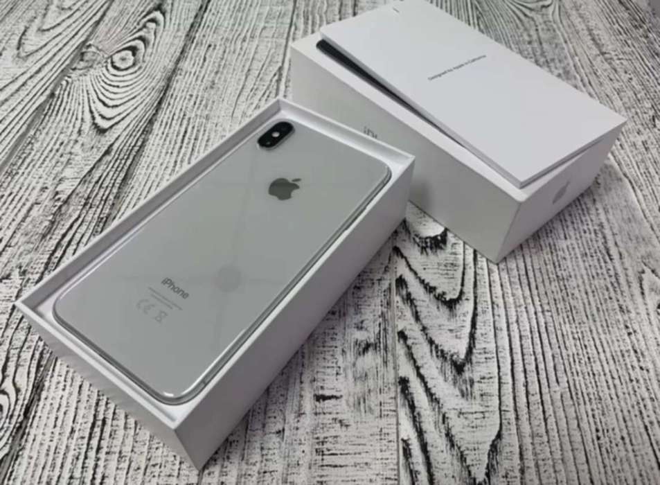 iPhone Xs Max 256GB Silver БУ iPoster.ua