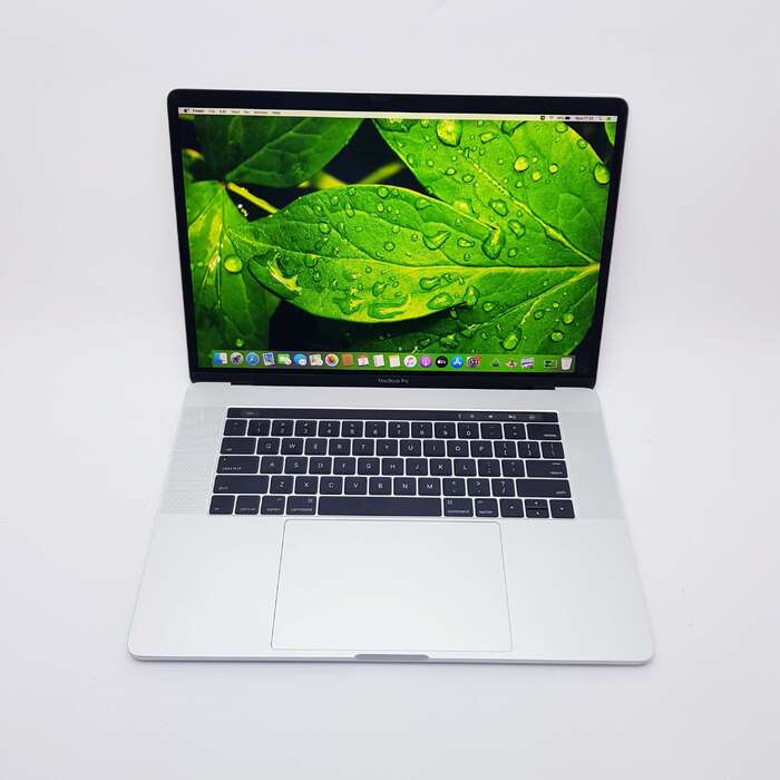 MacBook Pro 15" Silver Touch Bar 2016 БУ iPoster.ua