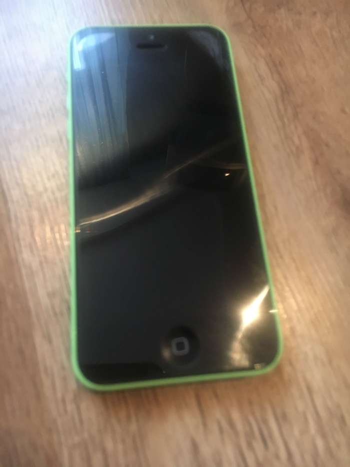 iPhone 5c 16 GB Green БУ iPoster.ua