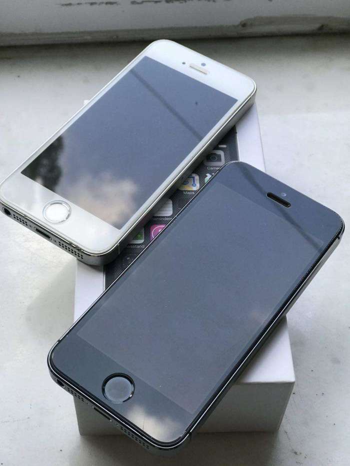 iPhone 5s 16 GB Space Gray БУ iPoster.ua