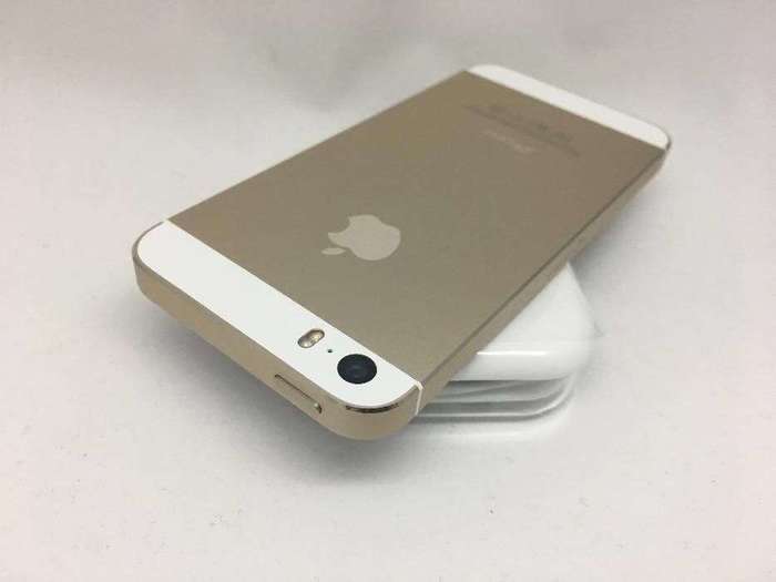 iPhone 5s 32 GB Gold БУ iPoster.ua