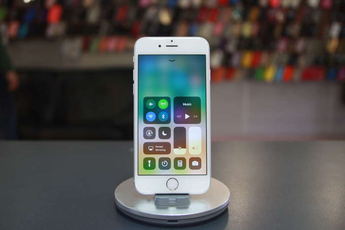 iPhone 6s 32 GB Silver БУ iPoster.ua