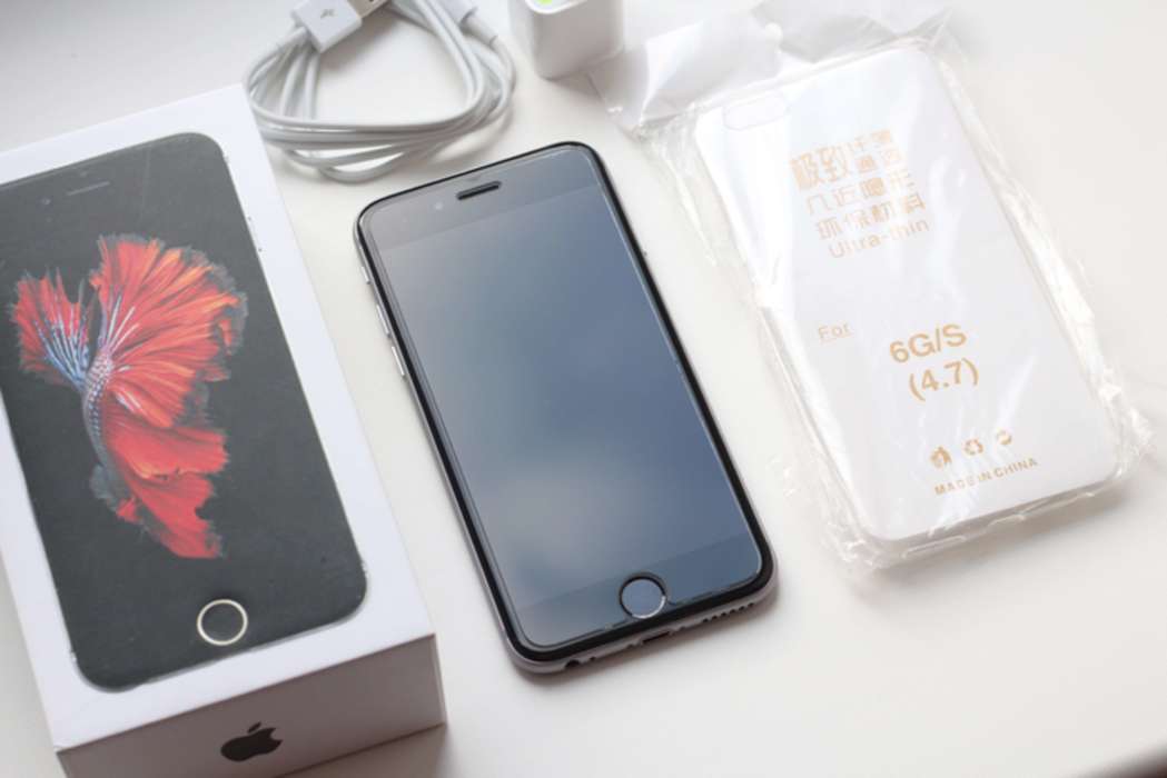 iPhone 6s 64GB Silver iPoster.ua