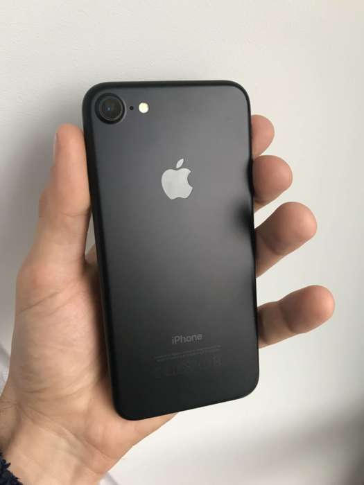iPhone 7 128GB Black БУ iPoster.ua