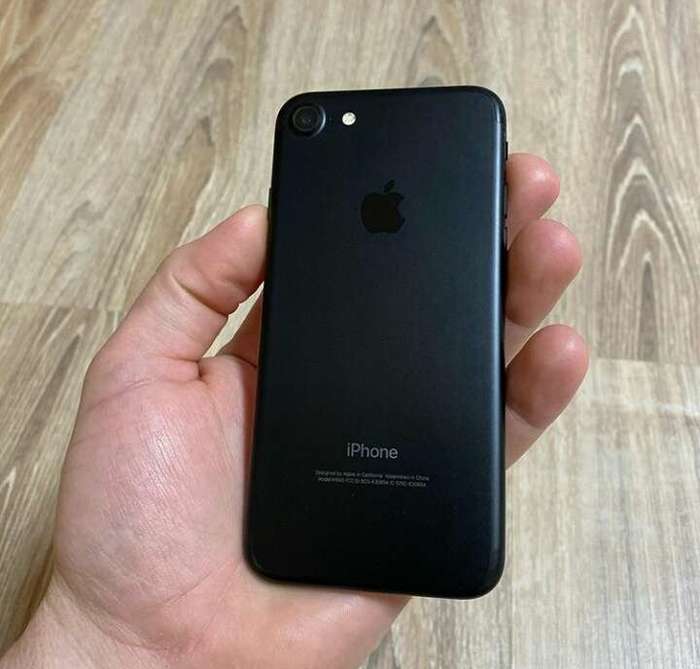 iPhone 7 128GB Black БУ iPoster.ua