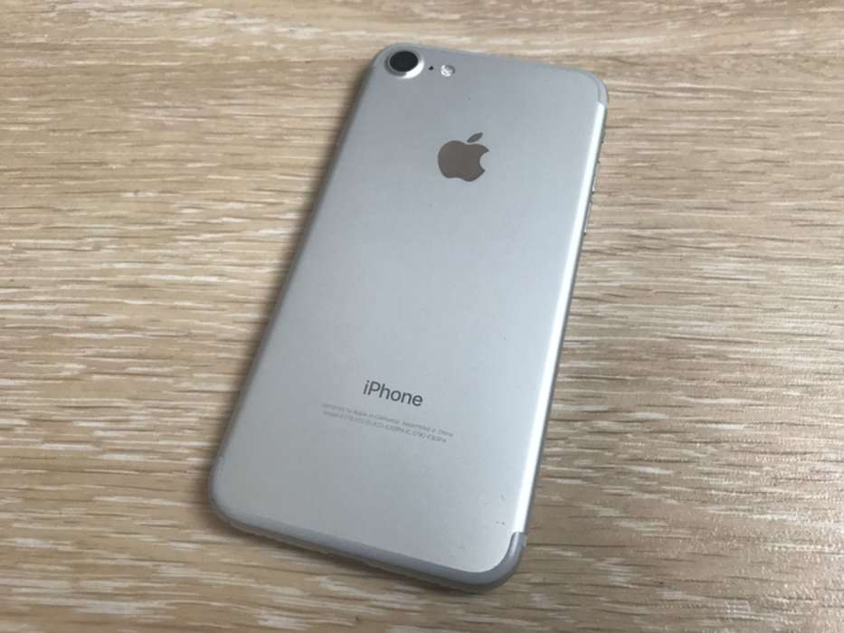 iPhone 7 128GB Silver БУ iPoster.ua