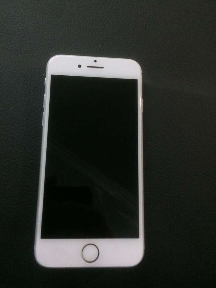 iPhone 7 32 GB Silver БУ iPoster.ua