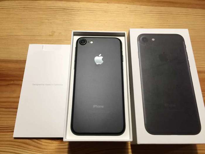 iPhone 7 32GB Black iPoster.ua