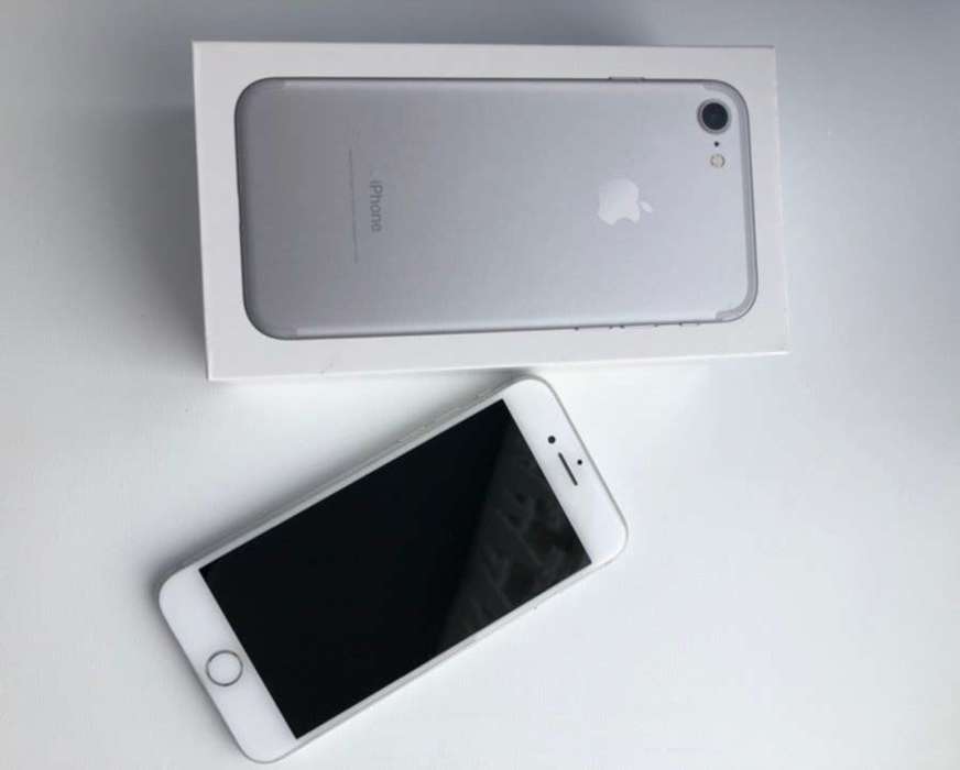 iPhone 7 32GB Silver БУ iPoster.ua