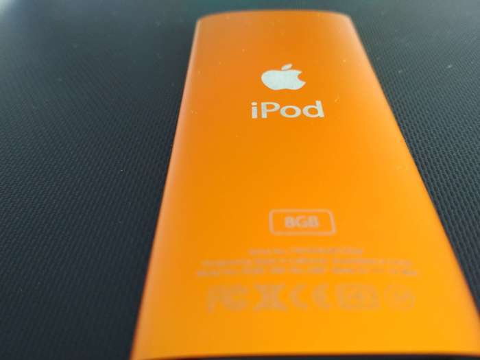 iPod Nano 4 8 GB Gold БУ iPoster.ua