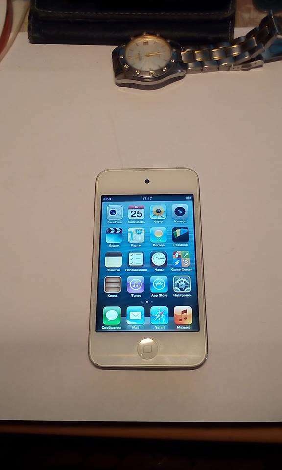 iPod Touch 4 8 GB White БУ iPoster.ua