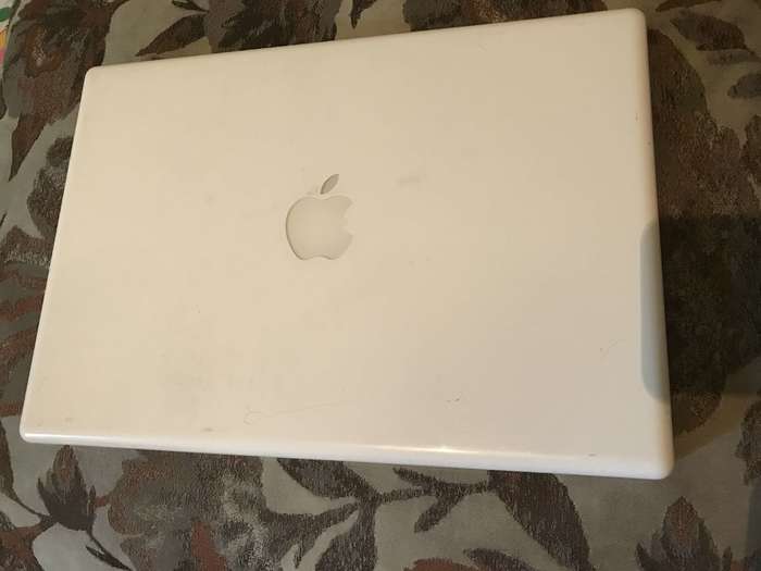 MacBook 12" White 2009 БУ iPoster.ua