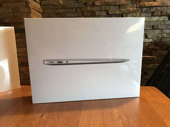 MacBook Air 13" 2017 iPoster.ua